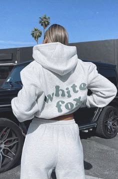 Hoodies Aesthetic, White Fox Boutique, Comfy Clothes, Tracksuit Set, Boutique Tops, Lounge Shorts, Loungewear Sets