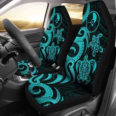 a car seat covers with blue and black designs