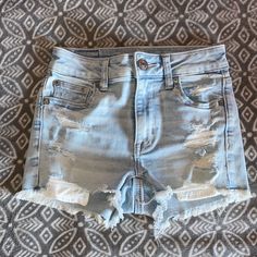 I Tried Selling These Clothes Before I Moved. I Still Have Them But They're 2,500 Miles Away From Me. Please Allow Time For Logistics American Eagle High Waisted Ripped Distressed Shorts Size 00 Light Blue Floral Patterned Pockets Peek Out Nwt!! Show Me You're Interested! Rose Jeans, American Eagle Mom Jeans, American Eagle Jean Shorts, 500 Miles, Mom Denim, High Rise Denim Jeans, Mom Jeans Shorts, American Eagle Shorts, Distressed Jean Shorts