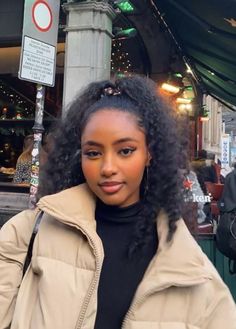 American Girl Aesthetic, Feminine Black Women, African American Hairstyles, Curly Hairstyles, Brown Skin, Messy Hairstyles, Portrait Photo, Cute Hairstyles, American Girl