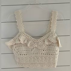 New With Tags, Never Been Worn! Summer Cream Knit Crop Top, Cream Crochet Top With Knit Fabrication For Summer, Cream Knit Crop Top For Summer, Knitted Crop Top, Lime Green Shorts, Crop Top With Jeans, Uniqlo Bags, Bow Sweater, Crochet Wool