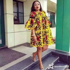 Spring Party Dress In Ankara Fabric, Knee-length Ankara Fabric Dress, Short Gown Styles, Ankara Short, Trendy Ankara Styles, Ankara Short Gown Styles, African Fashion Designers, Short African Dresses, African Dresses Modern