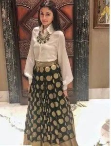 Golden Shirt With Skirt, Long Skirt And Blouse Indian, Long Skirt With Shirt Indian, Long Indian Skirt Outfits, White Shirt And Long Skirt Outfit, Long Skirt With Shirt Party Wear, Brocade Skirt With Shirt, Shirt Skirt Outfit Indian, Shirt With Lehenga Skirt