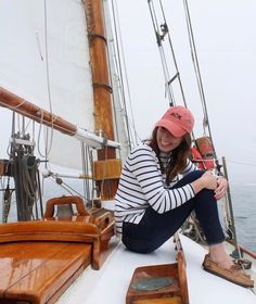 Nautical Looks For Women, Sailing Style, Sailing Clothes, Cute Nautical Outfits, Nautical Clothing, Sailing Outfit Women, Nautical Sweater Outfit