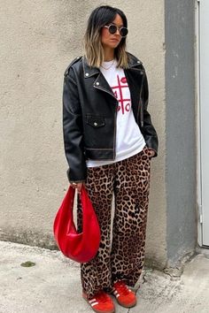 Animal Print Trousers Outfit, Leopard Trousers Outfit, Printed Trousers Outfit, Leopard Jeans Outfit, Print Pants Outfit, Print Jeans Outfit, Leopard Print Shoes Outfit, Leopard Print Pants Outfit, Leopard Pants Outfit