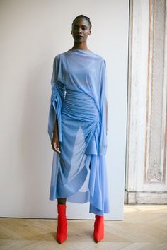 Mugler SS19 | Dazed Style Bleu, Easy Fashion, Cooler Look, Boys Fashion, Color Fashion, Simple Fashion, Mode Inspo, Outfits Fashion, Looks Style