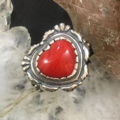 ad eBay - Find many great new & used options and get the best deals for Carolyn Pollack Sterling Silver Red Jasper Decorated Heart Ring For Women at the best online prices at eBay! Free shipping for many products! Handmade Red Heart-shaped Rings, Collectible Red Carnelian Ring, Split Shank Ring, Red Jasper, Sterling Silver Heart, Color Shades, Ebay Finds, Stone Color, Heart Ring