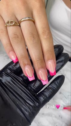 Square Pink Nails Ideas, Festival Nails Square, Summer Nail Inspo Square, Arizona Nails, Sparkly Acrylic Nails, Square Gel Nails, Shellac Nail Designs, Holiday Acrylic Nails, Fake Nails Designs