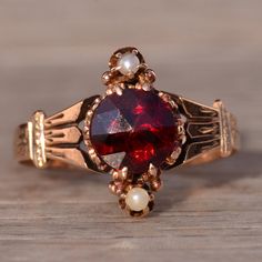 Vintage Onyx Ring, Seed Pearl Ring, Diamond Pendants Designs, Georgian Jewelry, Victorian Rings, Garnet Jewelry, Rose Engagement Ring, Brooch Jewelry, Wedding Rings Vintage