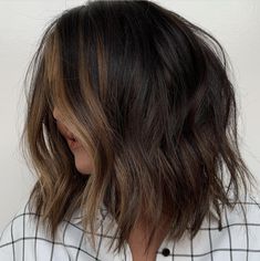 Blond Pony, Golden Blonde Hair Color, Brunette Hair Cuts, Caramel Brown Hair, Caramel Drizzle, Short Dark Hair, Brown Hair Inspo, Golden Blonde Hair, Hair Color Caramel