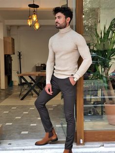 🔥 NEW COLLECTİON Collection : AUTUMN / WİNTER 20 ' Product : Slim-fit Patterned turtleneck knitwear black Color code : BLACK, BEIGE Available Size : S-M-L-XL-XXLKnitwear material : %55 cotton , %45 acrylicMachine washable : No Fitting : slim-fit Remarks : Dry Clean Only Package included : Knitwear Knitwear Editorial, Turtle Neck Outfit Men, Turtle Neck Outfits, Turtleneck Outfit Men, Patterned Turtleneck, Black Turtleneck Outfit, Turtleneck Outfits, Sweater Outfits Men, Herren Style