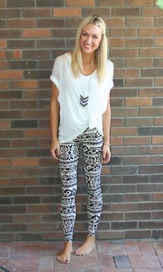 Pattern Leggings Outfit, Aztec Leggings, Pattern Leggings, Leggings Outfit, Patterned Leggings, Print Leggings, Looks Style, Mode Inspiration, Outfits With Leggings