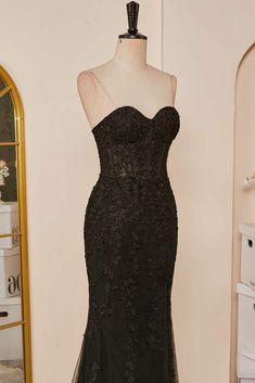 Чорна сукня без епізодів без епізодів з щілиною з щілиною Elegant Black Backless Mermaid Dress, Black Backless Mermaid Evening Dress, Black Backless Mermaid Dress For Evening, Elegant Black Mermaid Dress With Sweetheart Neckline, Black Strapless Gown With Corset Back, Black Mermaid Dress With Sweetheart Neckline For Party, Black Backless Mermaid Prom Dress, Backless Black Mermaid Prom Dress, Black Backless Mermaid Dress For Prom