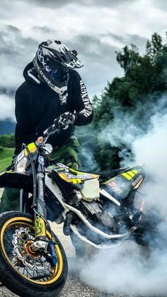 Dirt Bike Wheelie, Moto Cross Ktm, Custom Dirt Bike, Ktm Supermoto, Biker Photography