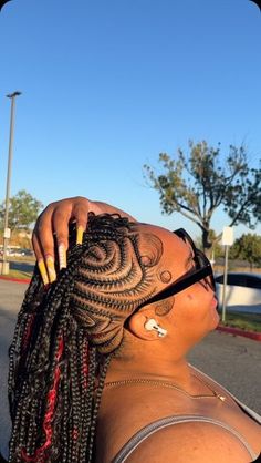 THE RAW3XPERIENCE🔥 on Instagram: "Idk i think my Mohawk is the 🥇 ! 😩😩😩🔥🔥 • • • • • • • (If viewing follow🌟) @raw3xperience (IGNORE🤍) #slayedbyriyah_ #hairstyles #blackgirlmagic #lacefrontwigs #younghairstylist #beyonce #dubsmash #raw3xperience #colors #blackpower #loveyourself #youngbuisnessowner #haircolor #hairgrowth #wildlife #viral #explore #edges #braids #perriscalifornia #morenovalley #ie #iehairstylist #knotless #straightbacks #braiddesigns #LosAngeles #morenovalleymatters" Stitch Braid Mohawk, Black Women Braids 2024, Boho Mohawk Braid, Mohawk Knotless Braids, Mohawk Boho Braids, Mohawk Boho Knotless Braids, Mohawk Braid For Black Women, Braids Scalp, Edges Braids