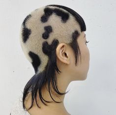 Creative Haircuts, Girls Cuts, Dyed Hair Inspiration, Multicolored Hair, Punk Girl