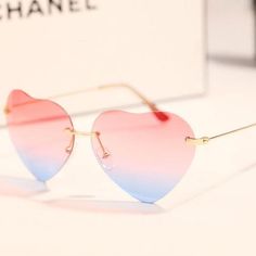 Harajuku Rainbow Heart Shape Sunglasses Gradient Sunglasses Kawaii Glasses, Heart Shape Sunglasses, Gradient Heart, Colors Gradient, Shape Sunglasses, Harajuku Fashion Street, Heart Glasses, Cute Sunglasses, Shaped Sunglasses