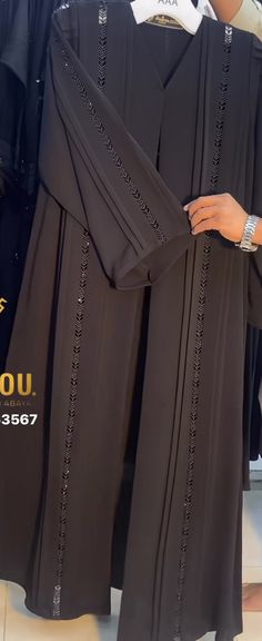 Burqa Design Dubai Abaya, Simple Burkha Designs, Burqa Designs Simple, Black Abaya Designs Simple, Abaya Designs Latest Black, Abaya Fashion Black, Burkha Designs Black, Borka Design, New Abaya Style