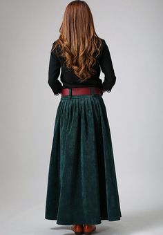 Pleated Maxi Skirt Outfit, Long Skirt Pleated, Long Blue Skirts, Dark Green Skirt, Long Linen Skirt, Rok Outfit, Green Maxi Skirt, Skirt Winter, Comfortable Skirts