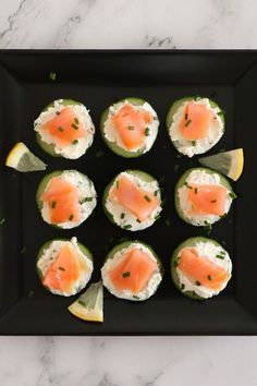 salmon cucumber appetizer on black plate and white table Appetizer With Cream Cheese, Smoked Salmon Cucumber, Cold Smoked Salmon, Simple Appetizers, Salmon Cucumber, Cucumber Appetizers, Cream Cheese Appetizer, Refreshing Snacks, Cold Appetizers