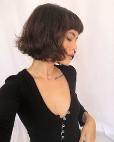 French Girl Hair, Short Bobs With Bangs, Short Bobs, French Bob, Bob Hairstyles With Bangs, Bob Haircut With Bangs, Bob Haircut For Fine Hair, French Hair, Short Bob Haircuts