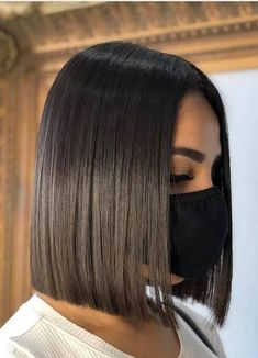 Brunette Bob Haircut, One Length Hair, Sleek Short Hair, Portret Feminin, Kort Bob, Haircuts Straight Hair, Short Hair Haircuts, Shoulder Length Hair