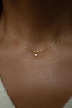 Layering Dainty Necklaces, Dainty Gold Necklace Aesthetic, Lucy Carlyle, Minimal Bride, Doctor Jewelry, Layering Jewelry, Jewelry Rack, Solitaire Necklace, Gold Girl