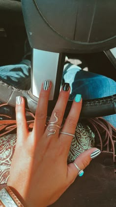 Country Nail Ideas Short, Aesthetic Western Nails, Cute Short Western Nails, Western Color Nails, Nail Ideas Western Simple, Rodeo Nails Westerns Almond, Punchy Western Nails Short, Dip Powder Nails Western, Simple Nails Western