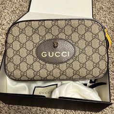 Lightly Used Gucci Bag With Dust Bag And Box 100% Authentic Gucci Messenger Bag, Gucci Messenger Bags, Bags Gucci, Gucci Bags, Gucci Bag, Messenger Bag, Dust Bag, Bag Lady, Gucci