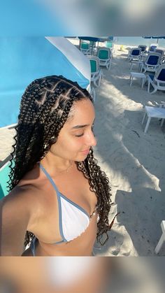 braid ideas for my black girlies 🤞🏽 Braid Hairstyles Goddess, Braids For Black Hair Goddess, Braids On Highlighted Hair, Medium Bohemian Knotless Braids Blonde, Big Knotless Goddess Braids, Knotless Box Braids Medium Blonde Highlights, Medium Knotless Braids Goddess, Blind Braids, Big Bohemian Braids