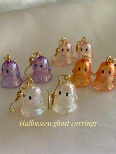 These cute and unique ghost charm earrings can be worn with any outfit and it's a stunning piece that will certainly catch the attention of anyone. Great for Halloween party! 🌸🌸Handmade earrings FREE GIFT WRAPPING * Please select the earrings color when you process  your order.  Thank you! 🌸🌸Please select the gift box ribbon color in the personalized section.  * Your piece will come packaged safely in one of my beautiful gift box with wrapped in sheer ribbon (ribbon is attached to gold elastic, it can be easy to put the ribbon back on if you open the box). Complete with a thank you card, and instruction of care. Hello! I was born and raised in Japan and had studied Japanese Ikebana flower arrangement for 10 years and have been practicing for over 25 years.  I have a license to teach Ik Halloween Party Birthday, Halloween Unique, Ikebana Flower, Weird Jewelry, Box Ribbon, Ikebana Flower Arrangement, Ghost Earrings, Earrings Halloween, Funky Earrings