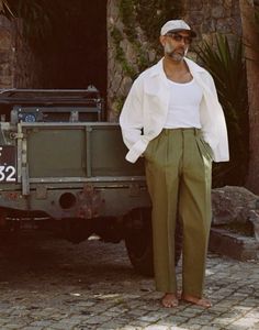 Mens Beach Fits, Italian Grandpa Style, Men Casual Wedding Outfit, Men’s Casual Wedding Attire, Mens Fashion Old Money, Italy Mens Fashion, Mens Vintage Outfits, Italian Summer Outfits Men, Florence Style