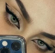 Edgy Makeup, Makeup Eye Looks, Makeup Makeover, Eye Makeup Art