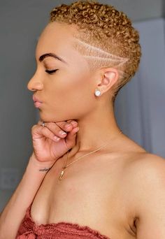 Blonde Natural Short Hair, Short Trendy Haircuts For Women, Naturally Pretty, Shaved Hairstyles, Curly Cut, Short Natural Curly Hair