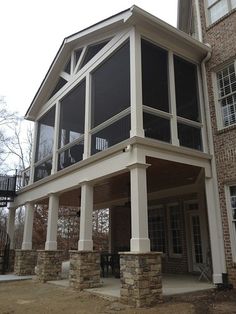 a house that has some windows on it