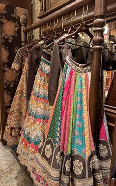 Traditional Aesthetic, Desi Outfits, Lehenga Designs Simple, Elegant Outfit Classy, Desi Fashion Casual