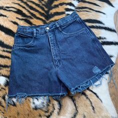 Vintage High Waisted Cheeky Bill Blass Petites Dark Blue Wash Distressed Cutoff Denim Jean Shorts Tag reads 10P , but please refer to measurements before purchasing. Measurements taken laying flat: Waist - 13.5" Hips - 18-19" Inseam - 13" Leg Openings - 12" Overall Length - 14-15" Typical vintage wear is noted. Fraying associated with cut-off jean shorts is noted. Please review all pictures before purchasing. Dark Wash Distressed Jean Shorts, Distressed Dark Wash Jean Shorts, Dark Wash Distressed Bottoms Short Length, Distressed Dark Wash Short Bottoms, Distressed Dark Wash Short Length Bottoms, Dark Wash Distressed Short Length Bottoms, Grunge Style Dark Wash Short Jeans, Dark Wash Short Length Grunge Jeans, Grunge Dark Wash Short Jeans