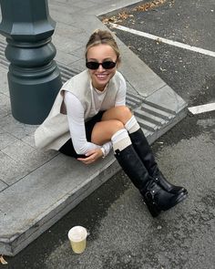 Equestrian Boots Outfit, Telegram Photo, Biker Boots Outfit, Suede Boots Outfit, Edgy Boots, Garment Of Praise, Fall Boots Outfit, Fall Outfit Inspiration, Black Boots Outfit