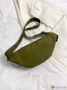 BirdinBag - Green Polyamide Medium Zipper Fanny Pack - Sleek Minimalist Design Versatile Chest Bag For Daily Use, Casual Belt Bag For School, Casual Pouch With Zipper Closure, Solid Large Capacity Belt Bag, Casual Chest Shoulder Bag With Zipper Pouch, Casual Shoulder Chest Bag With Zipper, Casual Rectangular Belt Bag With Zipper, Casual Chest Shoulder Bag With Zipper, Casual Green Belt Bag For Everyday Use