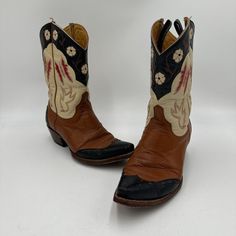 Genuine Vintage Old Gringo Mariposa Cowboy Cowgirl Western Boots! Red Stitching With Red Genuine Leather Colored Butterfly Inlay And Ivory Genuine Leather Flower Inlay! Women’s Size 8. Fit True To Size. Gorgeous Boots In Excellent Condition For Their Age! Very Slight Scuffing On Tip Of Toe (Please See Pictures).Varying Colors: Black, Brown, Red And Ivory Genuine Leather. 8b Shaft 8” Tall Heel 1.5” Mariposa Butterfly, Colored Butterfly, Gorgeous Boots, Leather Flower, Cowgirl Western, Cowboy Cowgirl, Leather Flowers, Cowboy And Cowgirl, Vintage Shoes