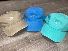 Perfect hats for summer! Choose from a fish design, wave design or Shaka design! Hat colors are pictured, let me know if you have any questions :) NO REFUNDS Thank you for supporting my small shop! ♥️ xoxo - PT