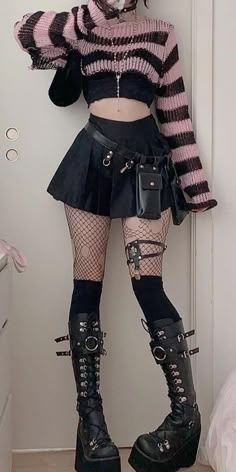 일본 패션, Pastel Goth Fashion, Alt Outfits, Alt Style, Aesthetic Outfit Ideas, Emo Outfits, Alt Fashion, Emo Goth, Swaggy Outfits