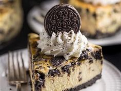 a slice of oreo cookie cheesecake on a plate