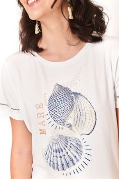 Dress to Shop: shorts, blusas, saias e muito mais! Blouse Casual Fashion, Tshirt Design Inspiration, Polo T Shirts, Pretty Prints, Summer Design, Sealife, Kids Prints, 로고 디자인, Graphic Tees Women