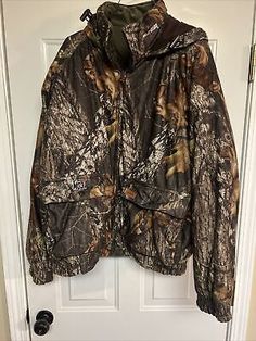 Woolrich MG3 Men’s Large Mossy Oak Break Up Camo Camouflage Jacket Coat Hood  | eBay Hunting Camo, Camouflage Jacket, Mossy Oak, Hooded Coat, Jacket Coat, Fleece Fabric, Vest Jacket, Camouflage, Camo