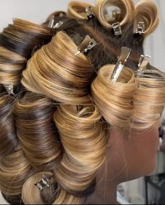 Gel Full Set, Princess Curls, Vintage Hair Salons, Toned Hair, Two Toned Hair, Pin Curls, Hair Salons, Roller Set, Vintage Hair