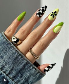 80s Nails, Checkered Nails, Retro Nails, Hippie Nails, Colorful Nails, Black Nail, Heart Nails, Funky Nails