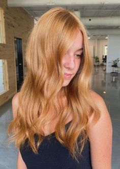 Pixie Haircut Fine, Haircut Fine Hair, Strawberry Blonde Hair Ideas, Ginger Blonde Hair, Balayage Red, Stacked Haircut, Women's Haircuts, Pixie Haircut Fine Hair, Copper Blonde Hair