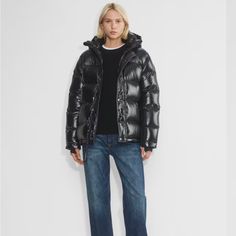 Black Hi-Gloss Aritzia Super Puff Women’s Size: M Luxury Black Down Puffer Jacket, Black Modern Puffer Jacket For Cold Weather, Modern Black Puffer Jacket For Cold Weather, Modern Black Puffer Jacket For Fall, Fall Black Puffy Outerwear, Modern Black Down Outerwear, Aritzia Super Puff, Aritzia Jacket, Super Puff