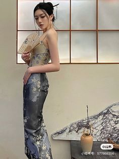 Astrid Leong, Chinese Party, Preformance Outfits, African Traditional Dresses, Dress Hairstyles, Night Out Outfit, Japanese Outfits, Chinese Dress, Kpop Fashion Outfits